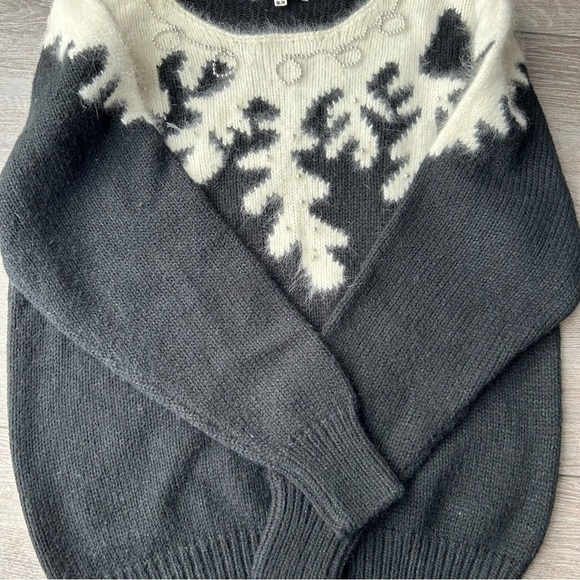 Vintage  80s Miréne Rabbit Hair Blend Faux Pearl Accents Sweater - Picture 9 of 14